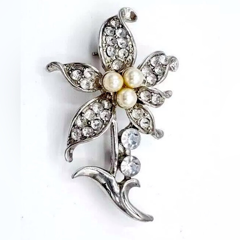 Brooch